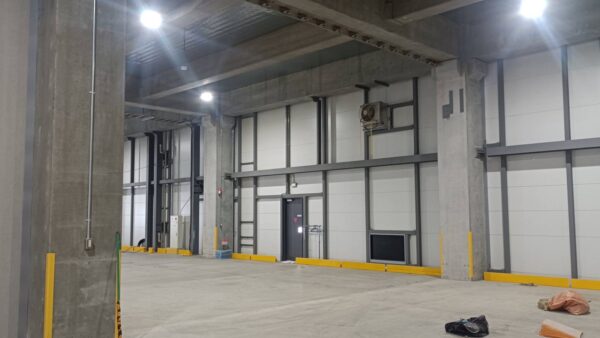 横浜某流通倉庫